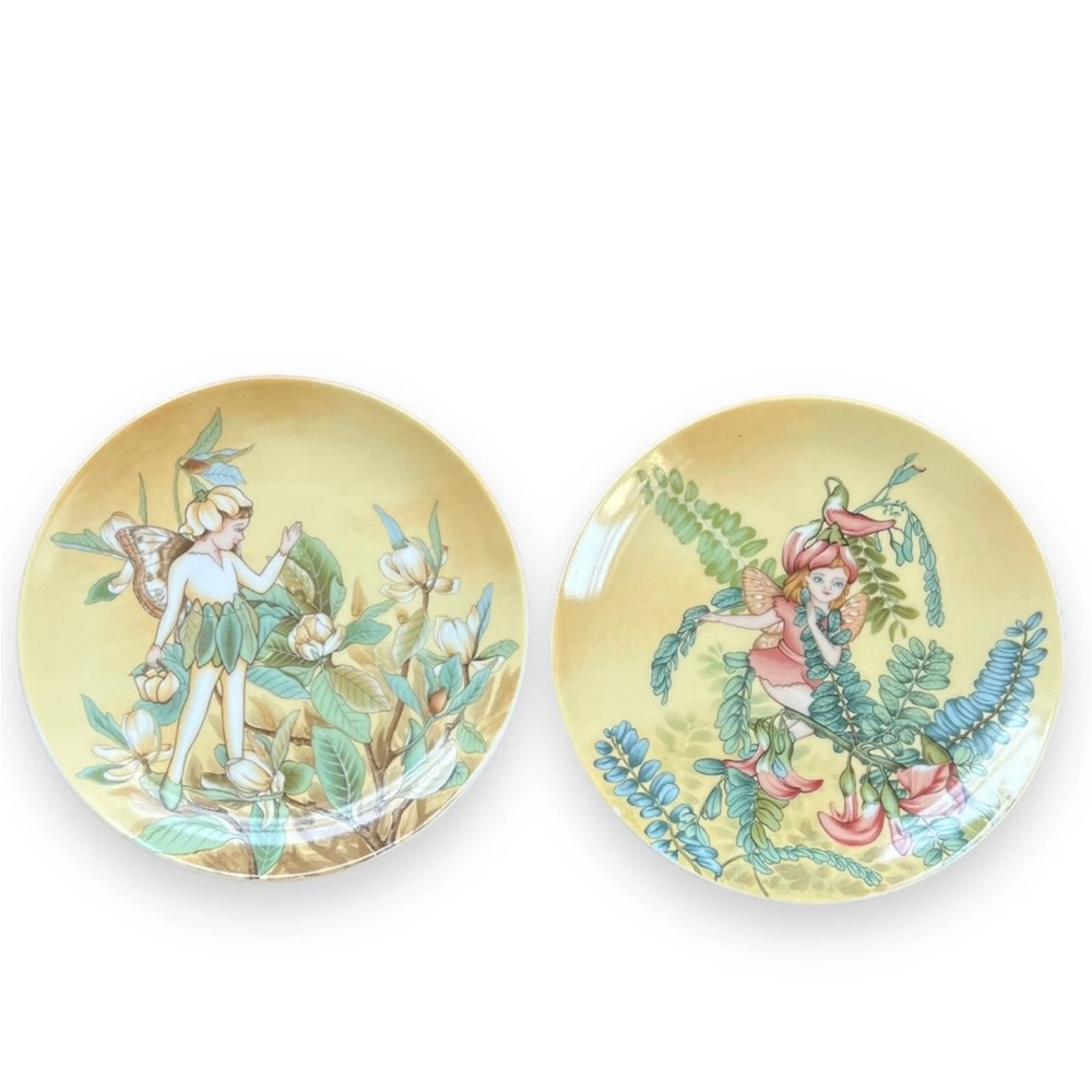 *Vintage 1980s* Crowne Floral Fairy Wall Hanging Plates ~ Set Of Two